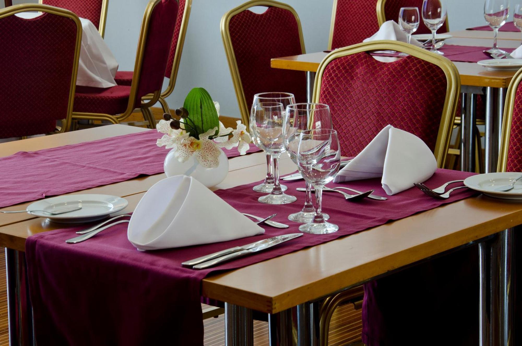 Vip Executive Santa Iria Hotel Santa Iria de Azoia Exteriör bild