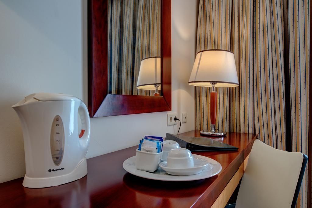 Vip Executive Santa Iria Hotel Santa Iria de Azoia Exteriör bild